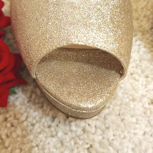 Enzo Angioloni gold peep toe sz9 - Picture 3 of 11